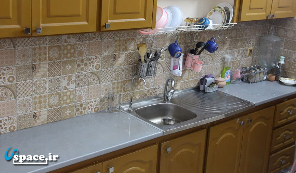 آشپزخانه اقامتگاه سنتی عمارت گلابگیر - قم
